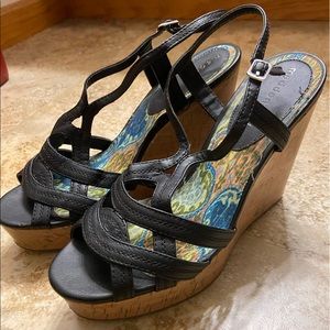 Black sandal wedges